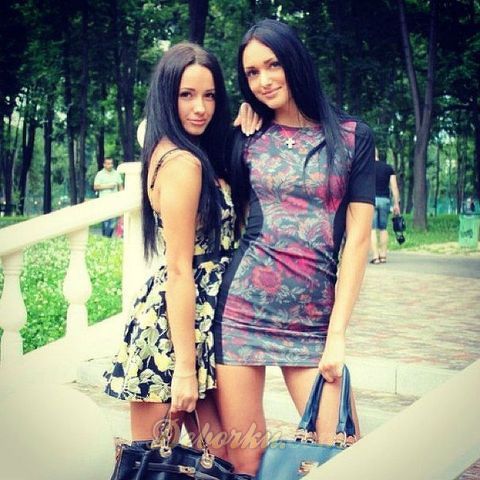 Подружки Яна и Инна 27 Украинка из Москвы